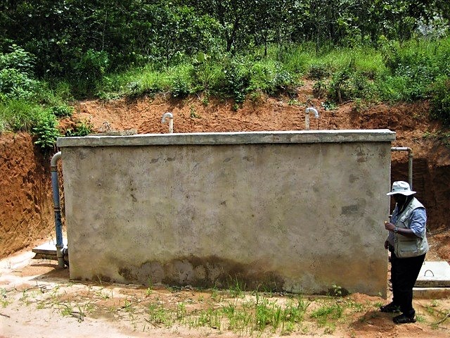 Simple, centralised sedimentation tank. Source: BAREFOOT ECONOMICS (n.y.)