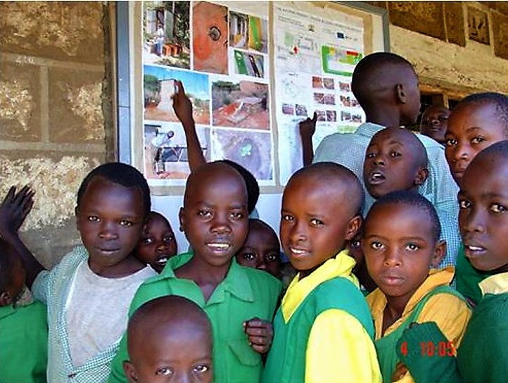 Ecological sanitation (Ecosan) education at Plant Kaurine Primary School (Maua District) in 2009. Source: GTZ (2009)