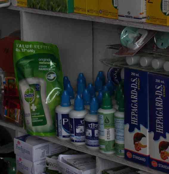 Chlorine products displayed in a pharmacy. Source: Antenna (2014)